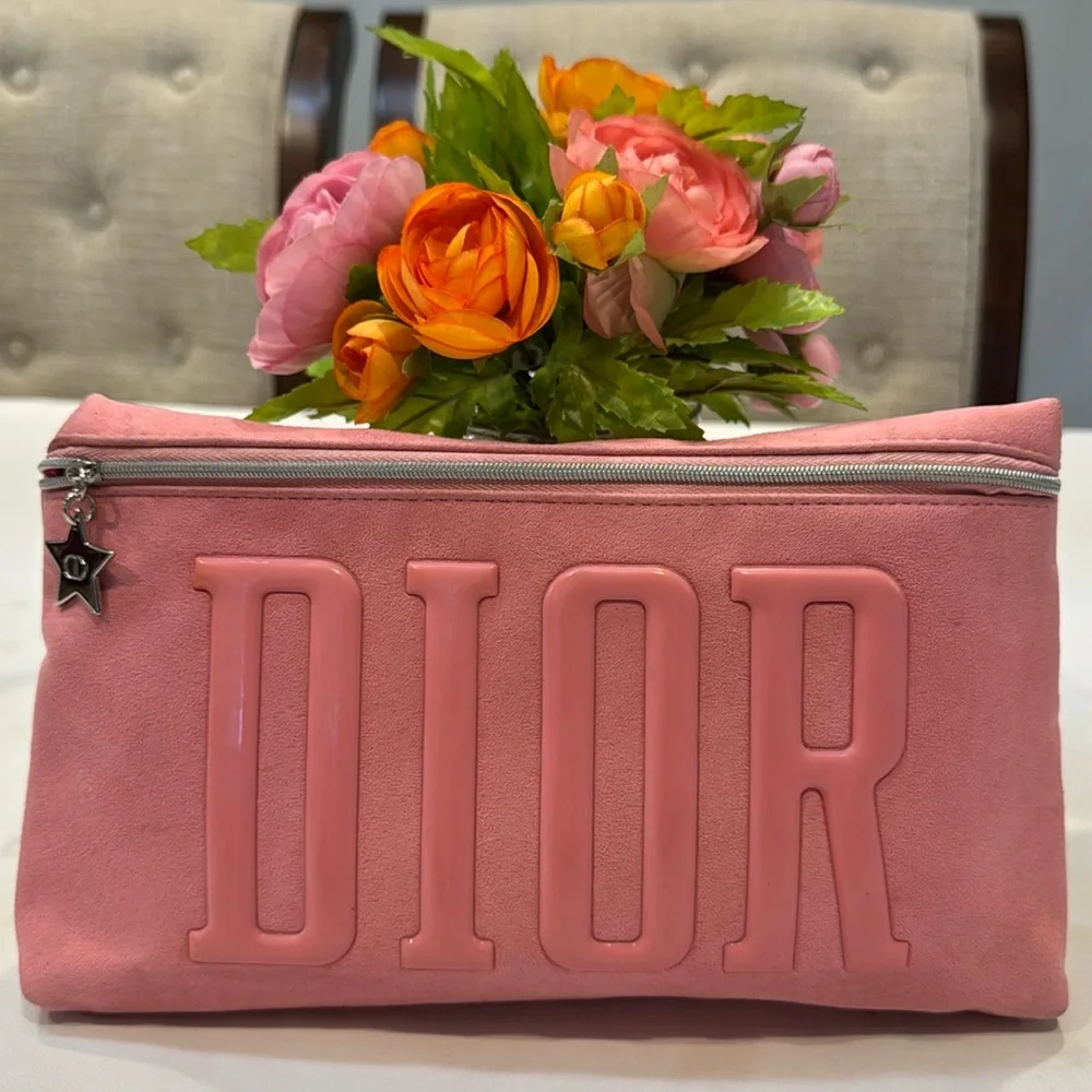 New Dior makeup bag - Picture 1 of 11
